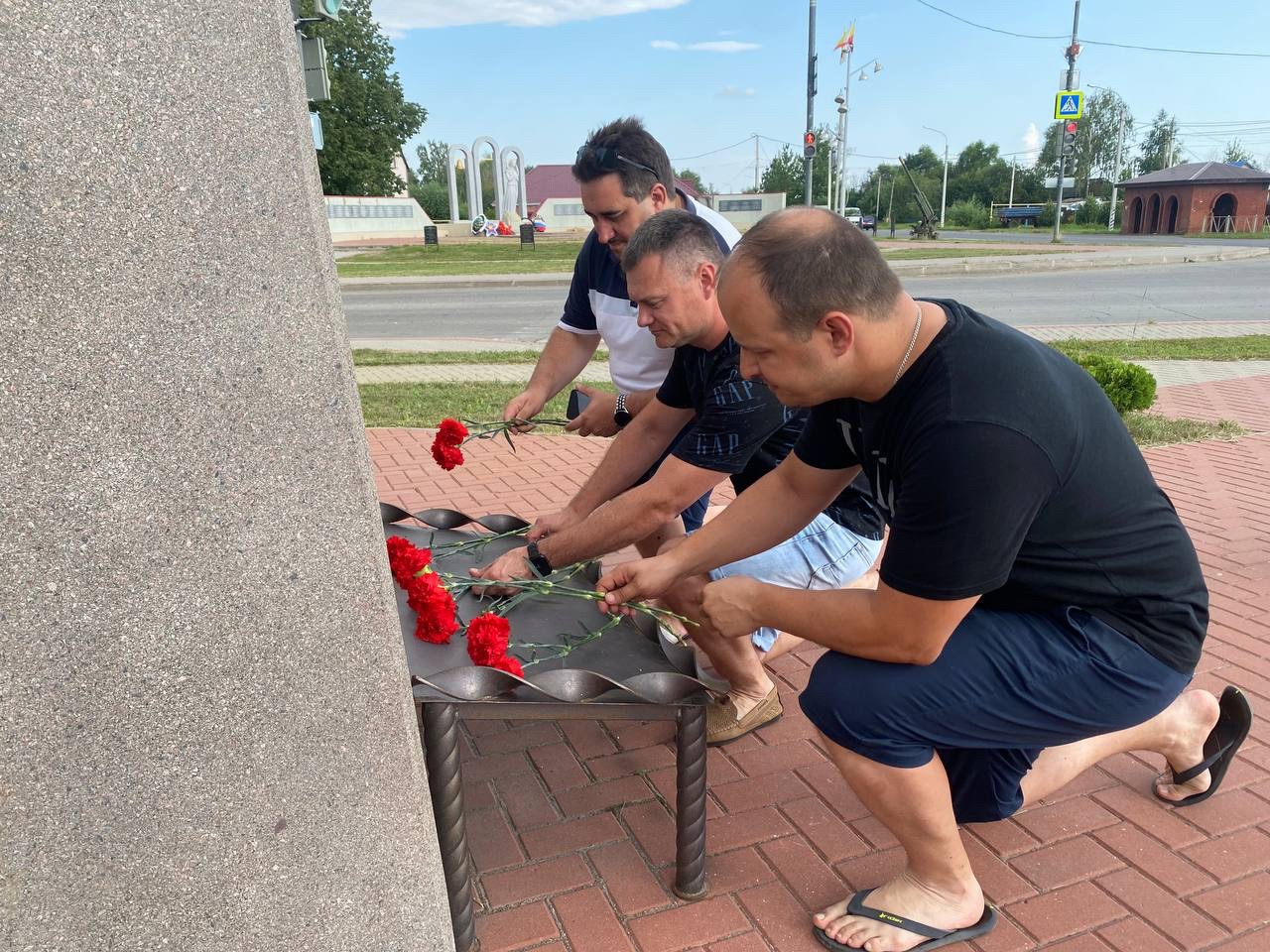 Велопробег Сталинград - Ленинград. Возложение цветов